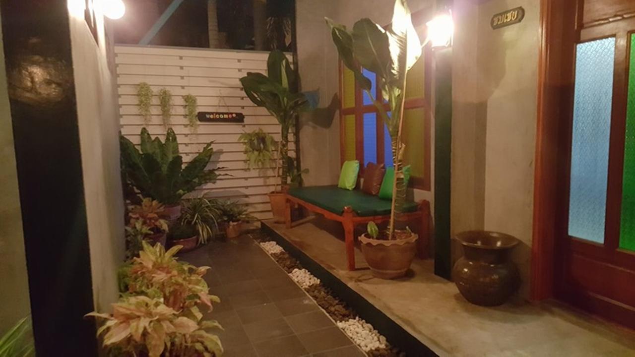 Pk Hostel Phra Nakhon Si Ayutthaya Esterno foto