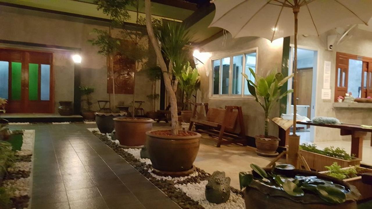 Pk Hostel Phra Nakhon Si Ayutthaya Esterno foto